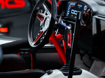 Singer ACS w stylu dakarowego Porsche 911